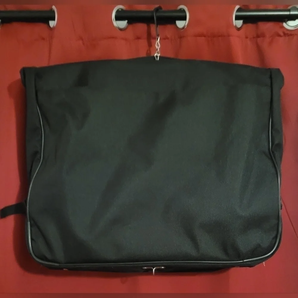 American Tourister Garment Bag Black​​​